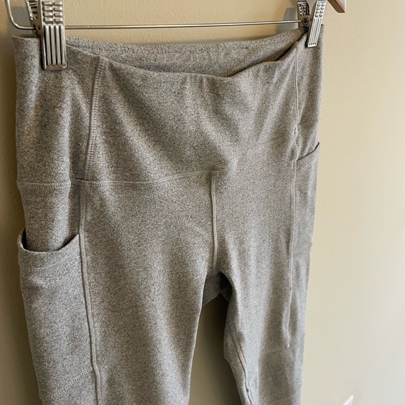 Size M Light Grey Leggings - Picture 15 of 15